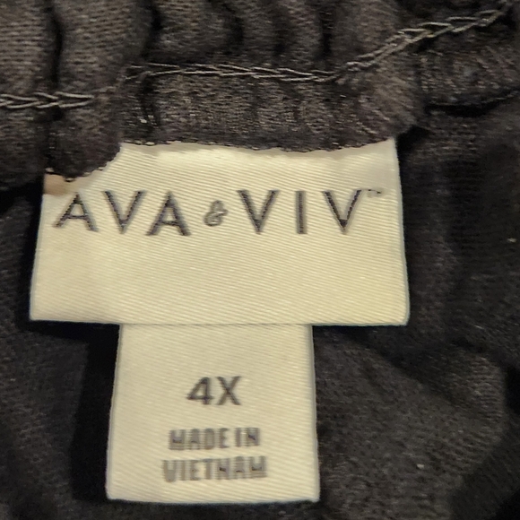 NWT Ava & Viv Black linen/rayon elastic waist shorts Plus Size 4x - Picture 3 of 8